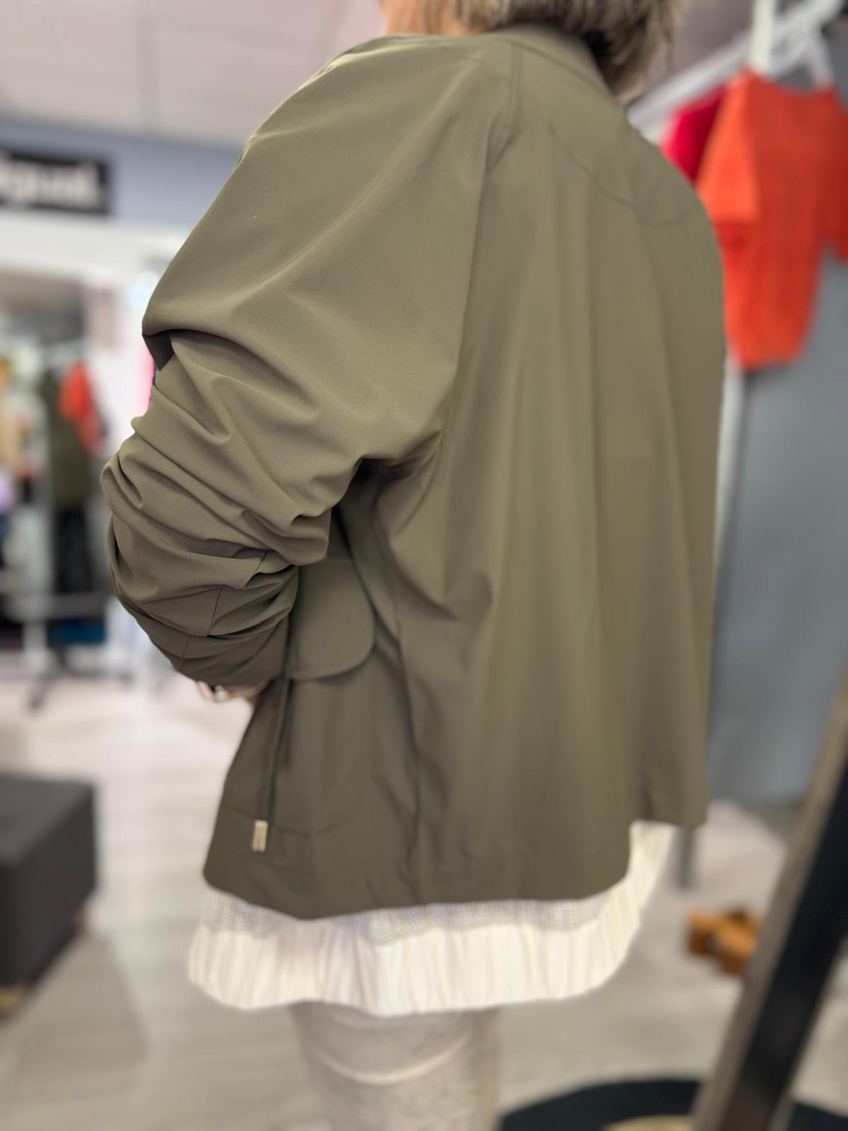 veste cargo Eva Kayan légère et tendance