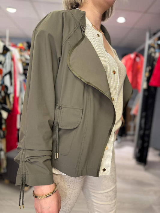 veste cargo Eva Kayan légère et tendance